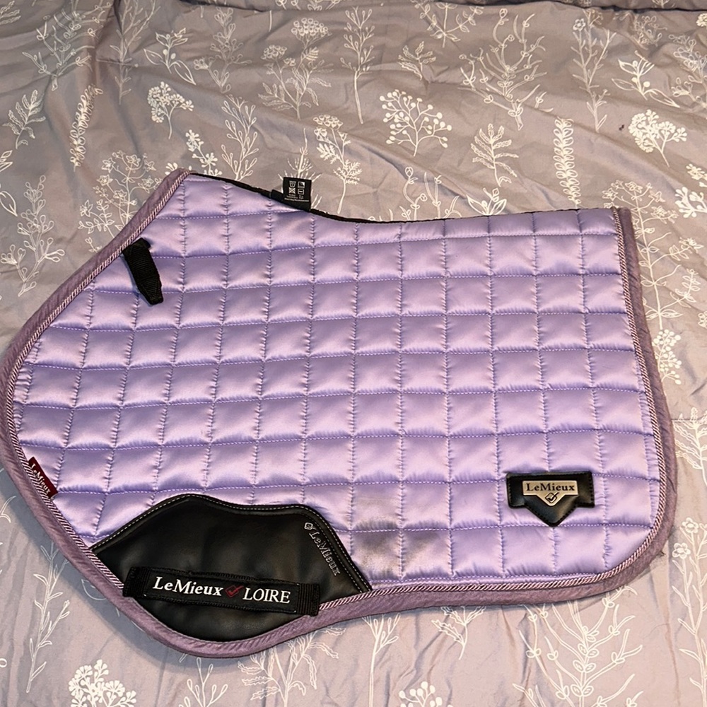Purple saddle pad